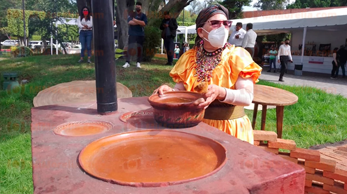 Impulsaremos maridaje entre artesanías michoacanas y gastronomía: Bedolla