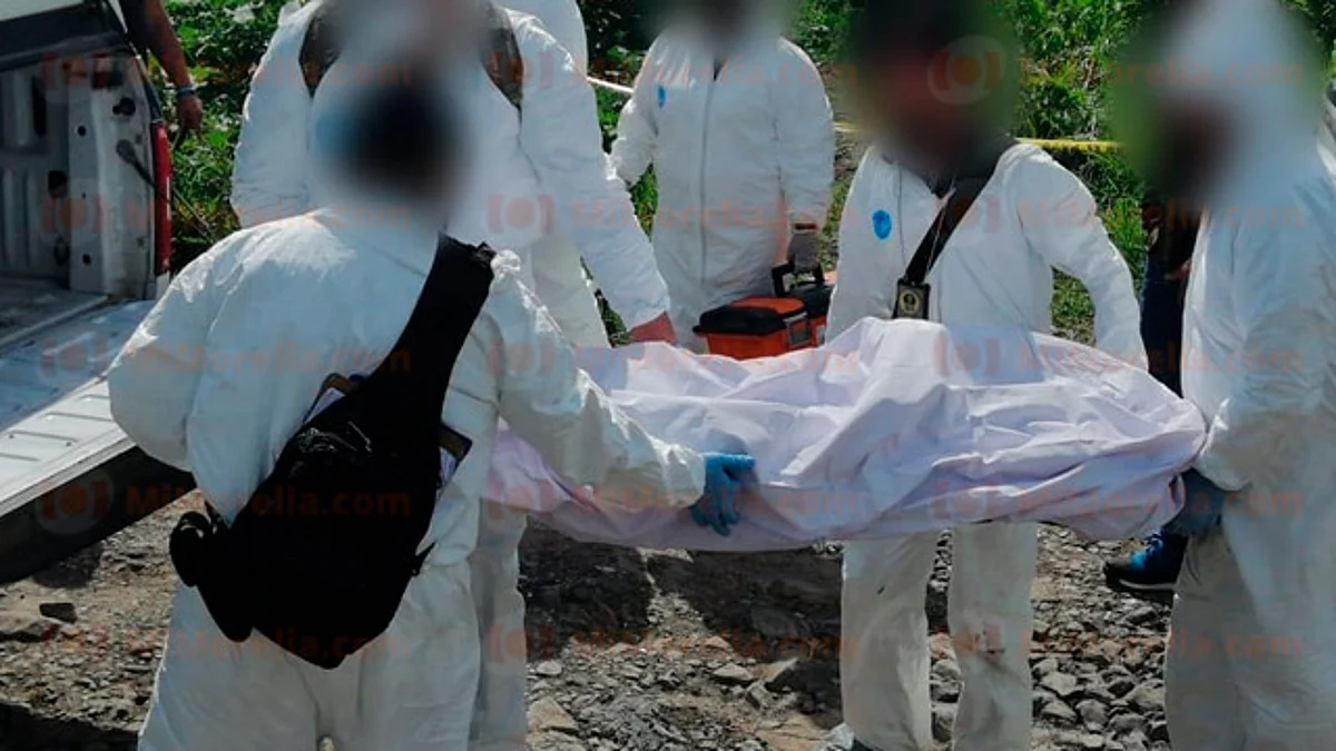 Hallan 2 cadáveres en la orilla del Lago de Pátzcuaro