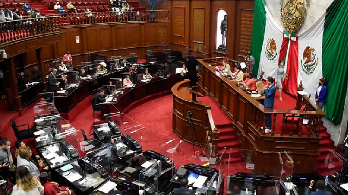Aprueban en comisiones del Congreso 20 leyes de ingresos más