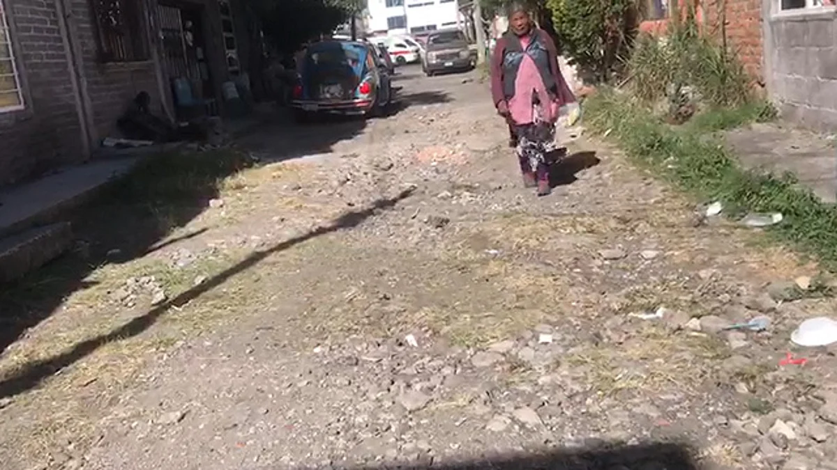 Calles en el olvido y recortes al PEF 2022, realidad que sufren colonos de Morelia