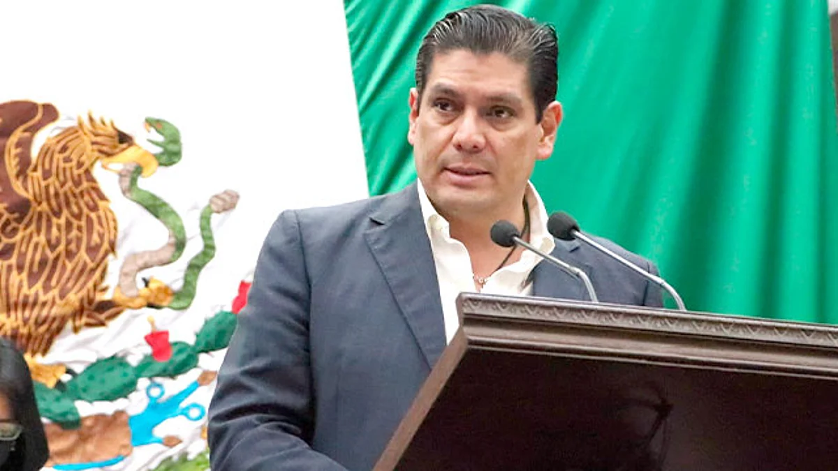 Propone Ernesto Núñez solicitar impacto presupuestal al aprobar iniciativas y decretos