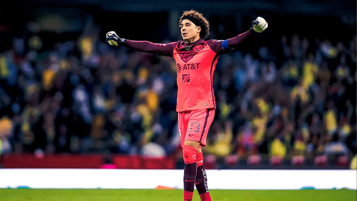 Nominan a Memo Ochoa al mejor portero del año a nivel mundial