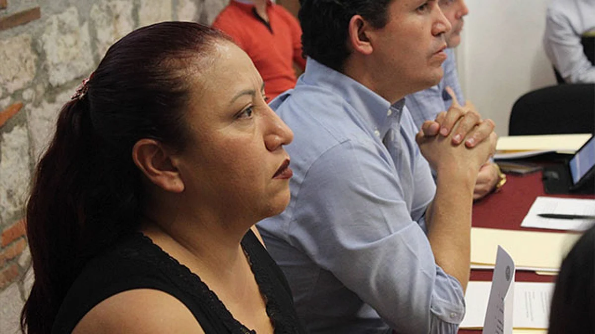 Trabajamos en conjunto para apoyar la economía de familias michoacanas: Seyra Alemán