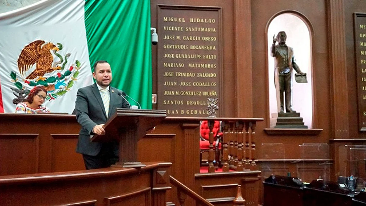 Plantea Reyes Galindo iniciativa para contribuir a la reforestación en Michoacán