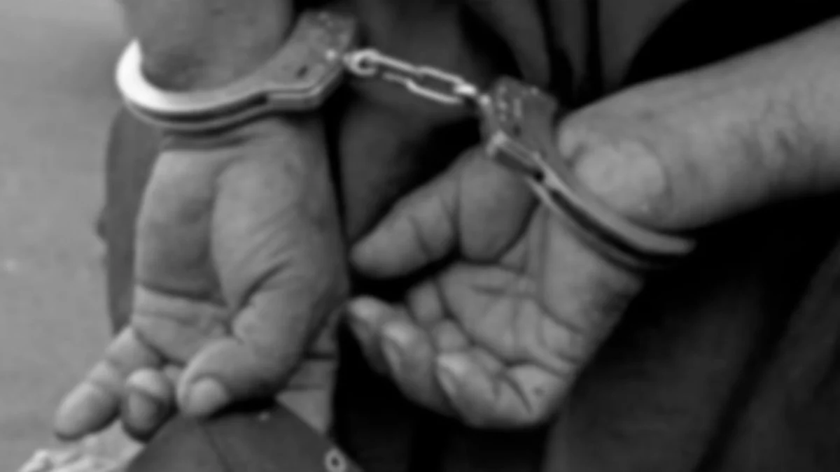 Vinculan a proceso a hombre que se hizo pasar por policía y secuestró a 4