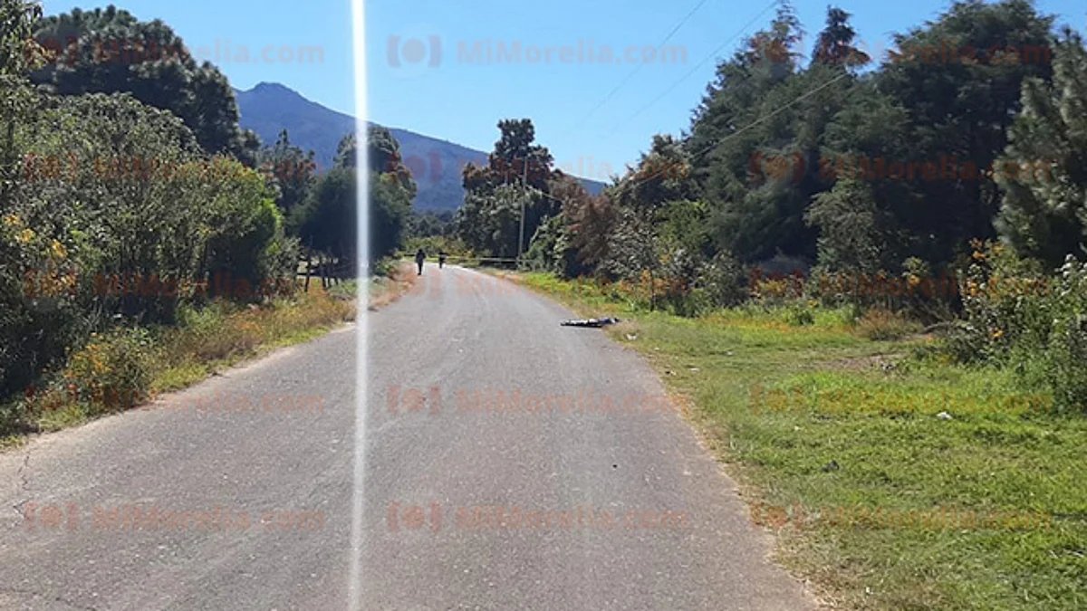 Hallan dos hombres ejecutados en carretera de Chilchota