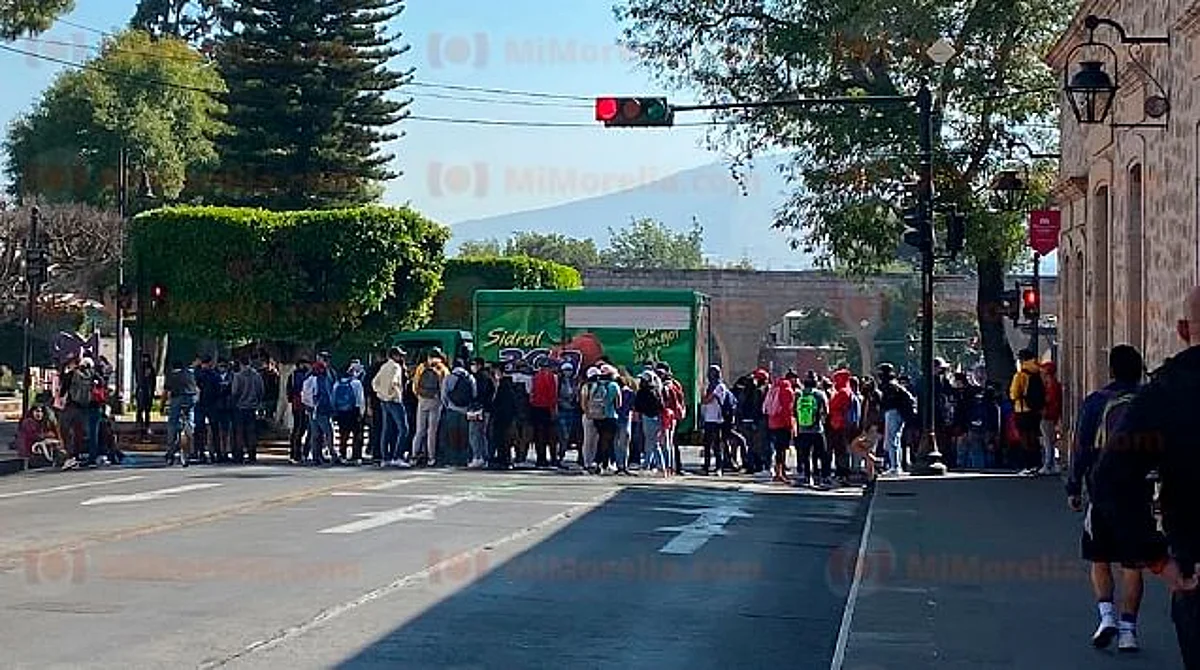 SEE, firme en que se cumpla la norma para asignación de plazas: Bedolla
