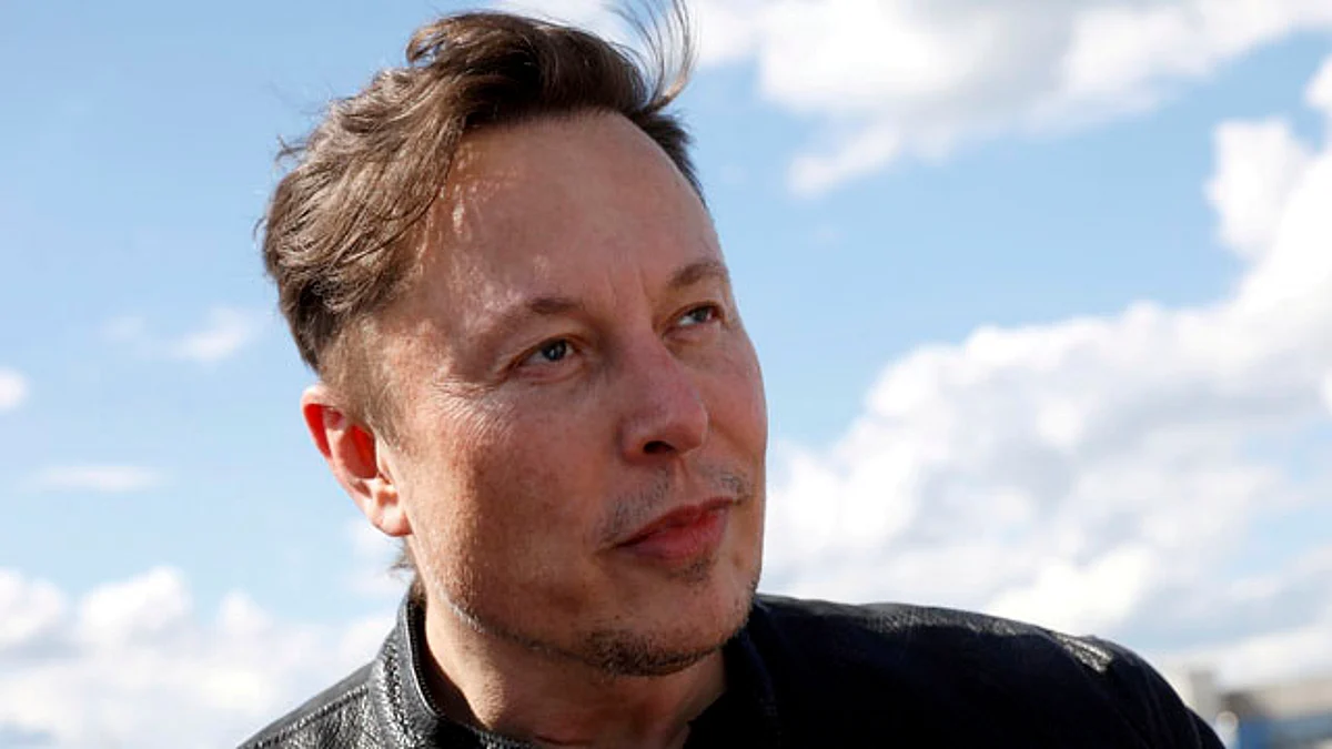Elon Musk vende mil 100 mdd en acciones de Tesla