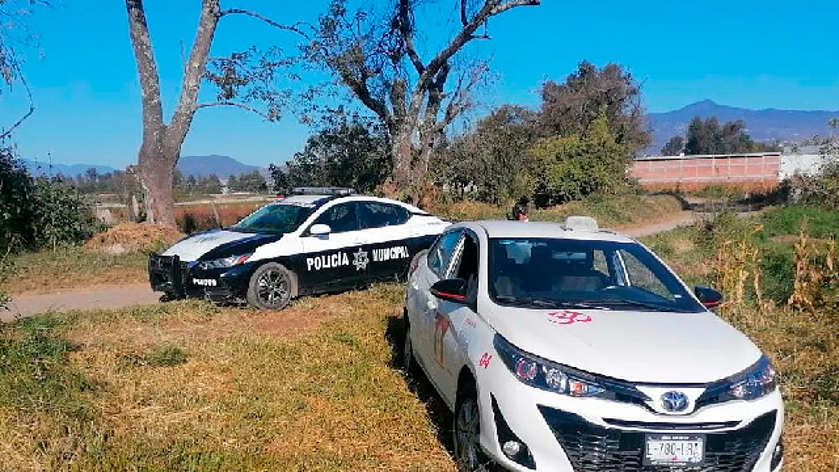 Morelia: Recuperan auto con reporte de robo; estaba abandonado en una brecha
