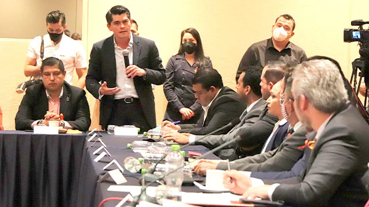 El crecimiento del país, debe darse desde los municipios: Toño Ixtláhuac