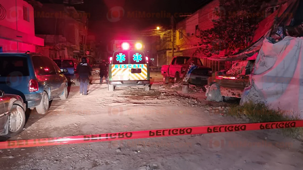 Joven matrimonio es atacado a balazos; ella, de 16 años, murió, en Uruapan