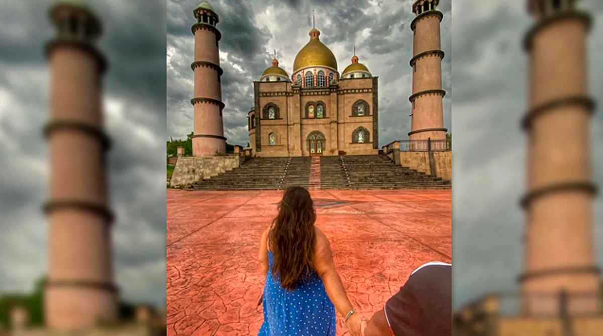 Cerca de Morelia, el Taj Mahal hecho con cantera de Michoacán
