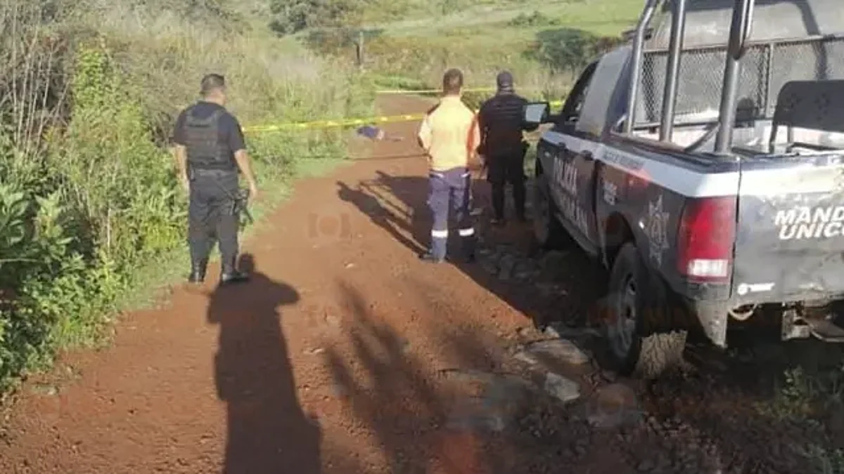 Hallan a dos hombres y una mujer embolsados en Tangamandapio
