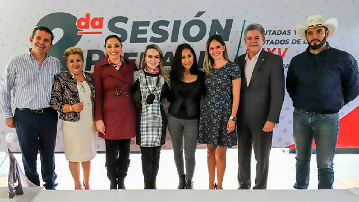 La intención es que se condonen los derechos por canje general de placas a todos los contribuyentes que pagaron placas en 2021, para que no las paguen en 2022