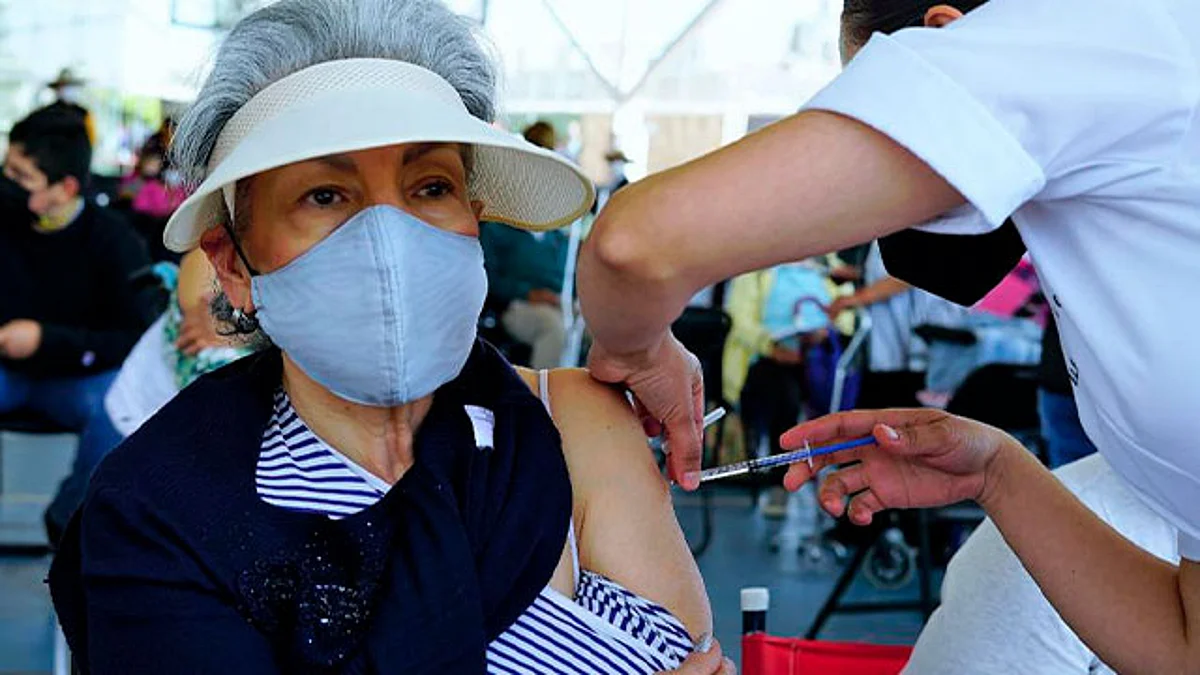 En 1er día de vacunación, aplican más de 13 mil dosis a mayores de 60 años