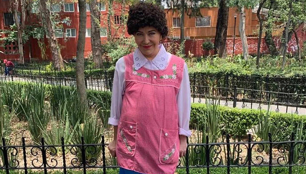 Mara Escalante se quita ropa de Doña Lucha y es lo más sexy del 2021
