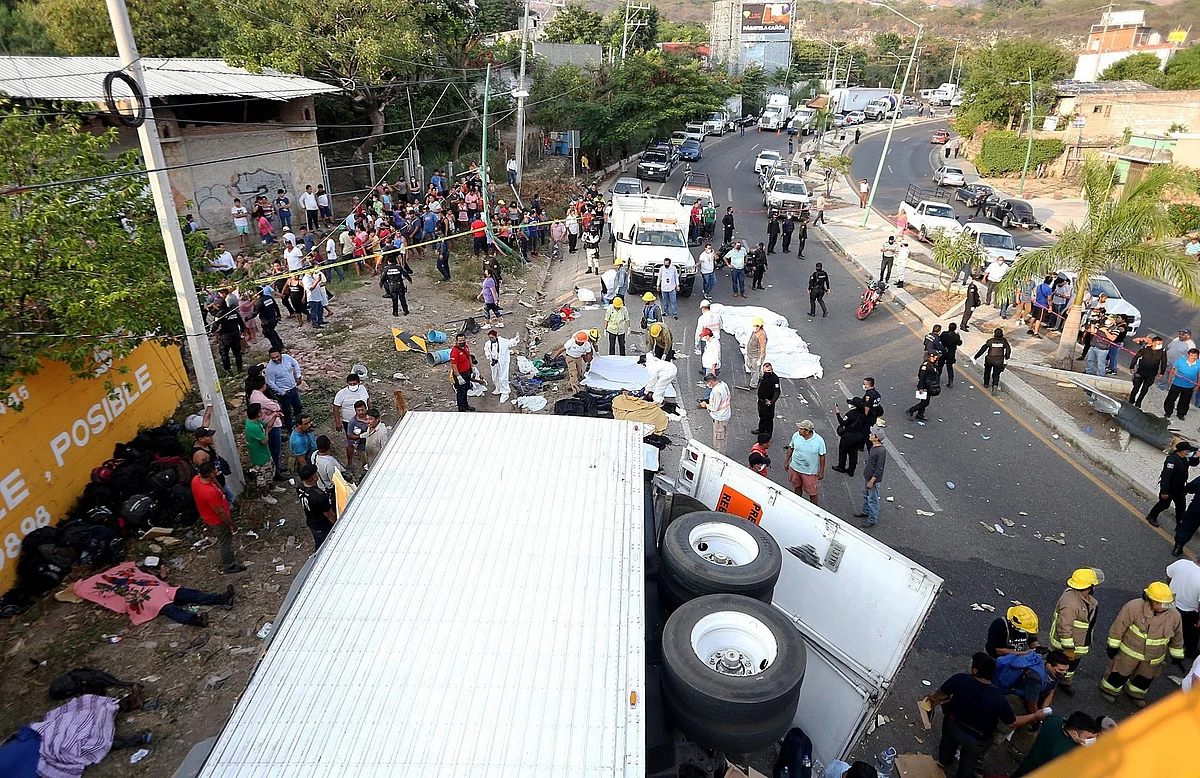 Tráiler que volcó con migrantes no pasó por ningún puesto de control