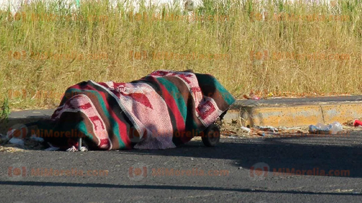 Michoacán: después de matarlo, lo encadenaron a un "diablito" y lo abandonaron