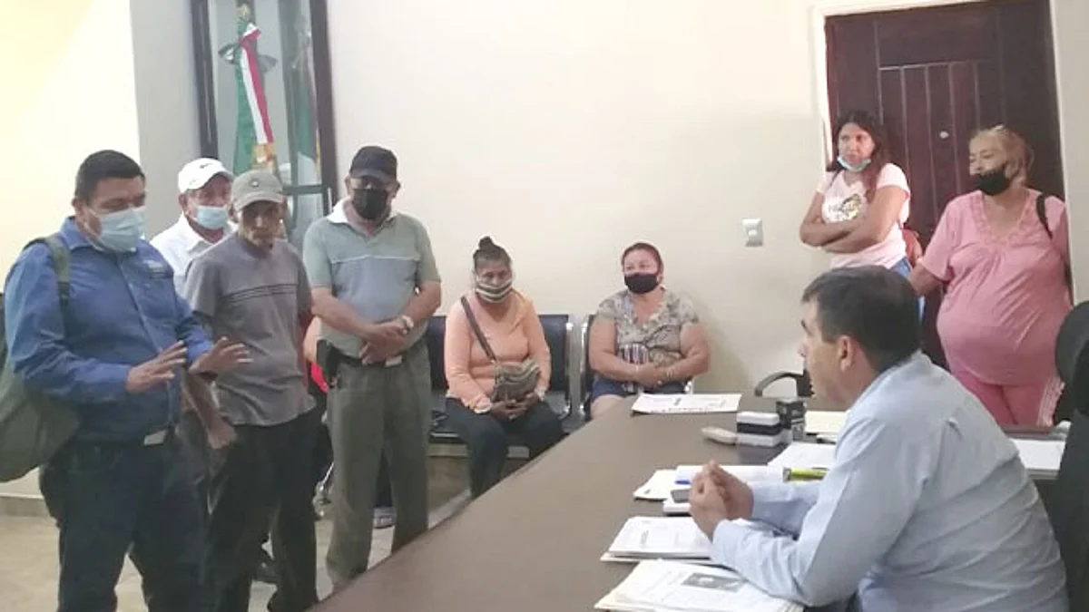 El alcalde se comprometió a iniciar en los próximos días algunos trabajos
