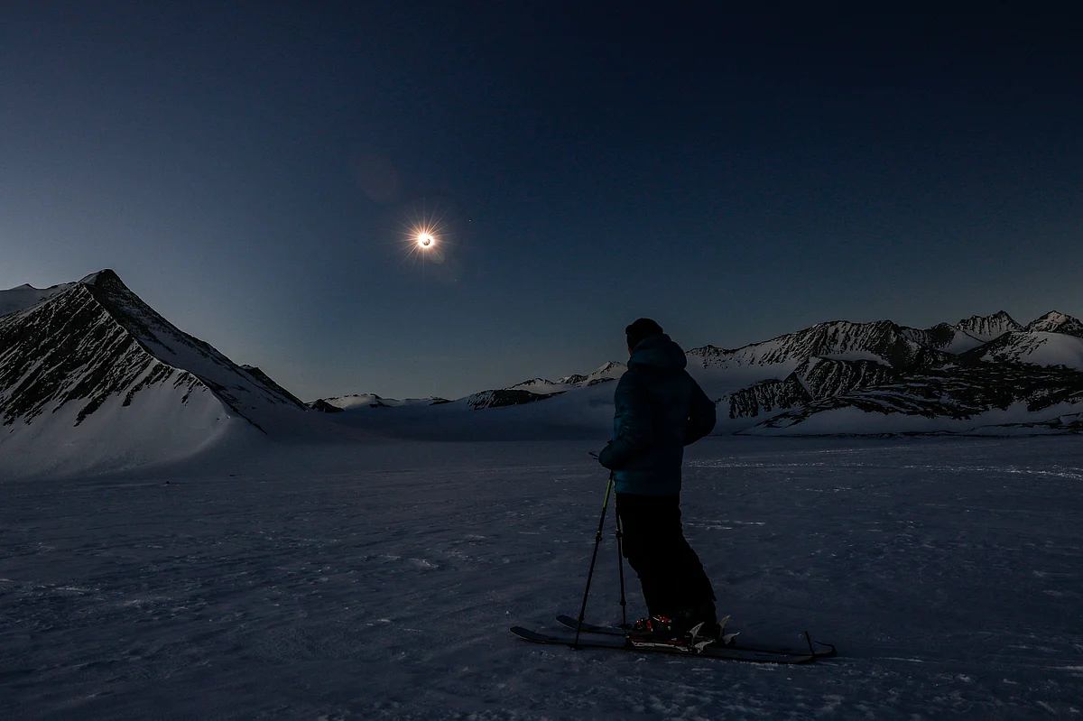 Así se vio el eclipse total en la Antártida