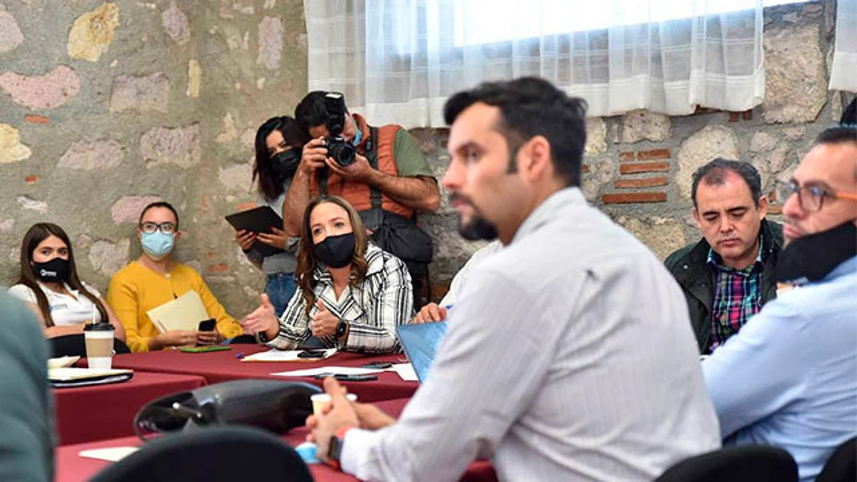 De la mano de los maestros, trabajaremos por una educación inclusiva: Andrea Villanueva
