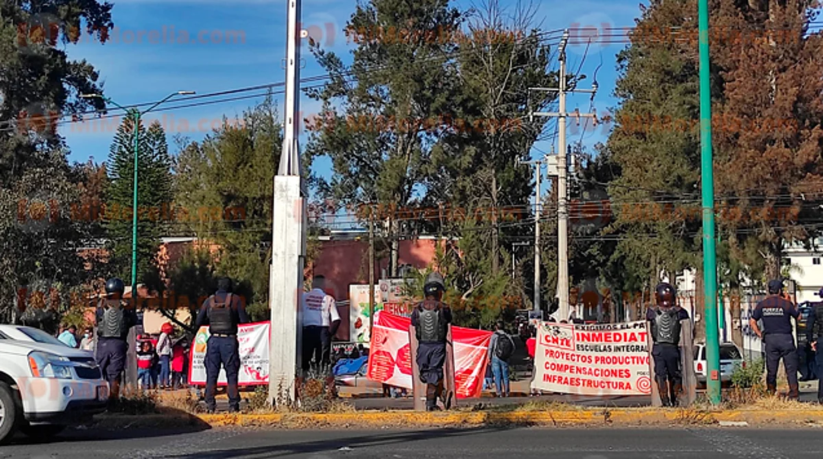 Poder de Base regresa a las calles, bloquea el Libramiento Sur
