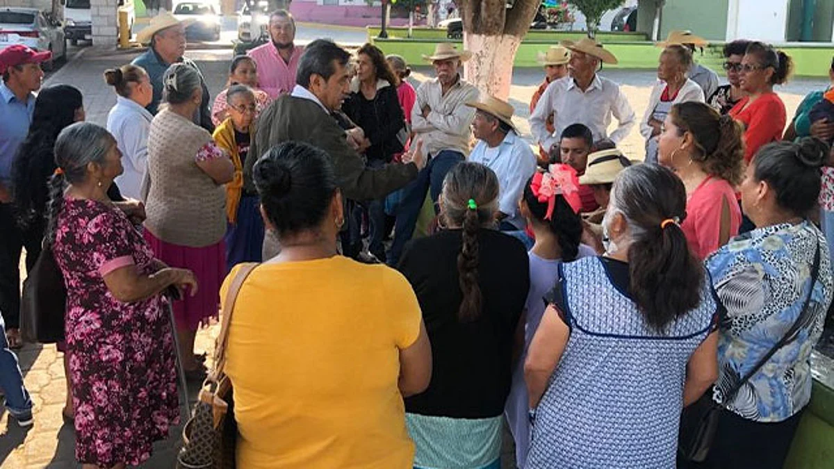 Zitácuarenses reciben respuesta favorable a sus demandas