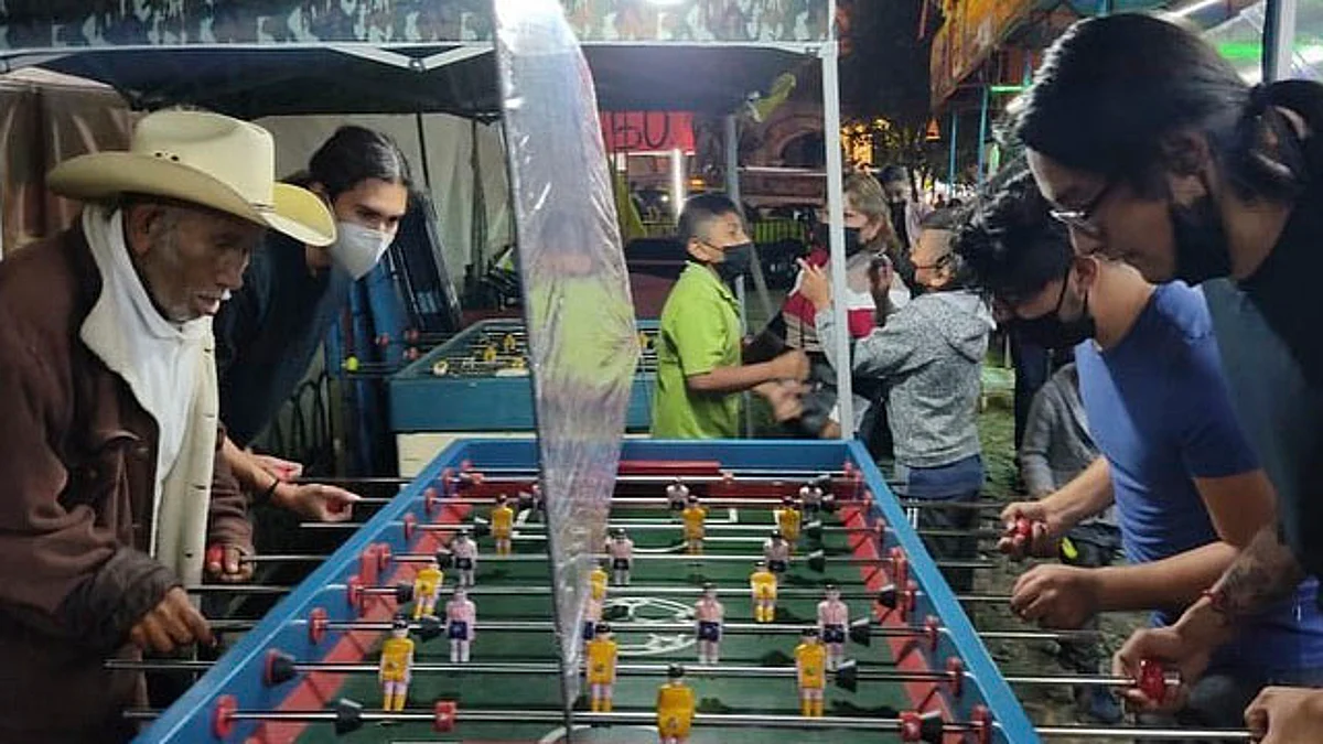 Piden solidarizarse con abuelito e invitarlo a jugar futbolitos en Las Cañas
