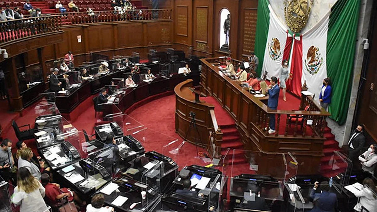 A la nómina, 61 por ciento del presupuesto del Congreso de Michoacán