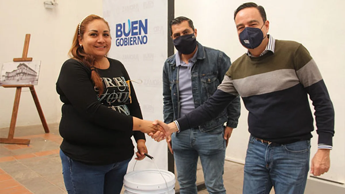 Gobierno de Zamora entrega apoyos sociales 2022