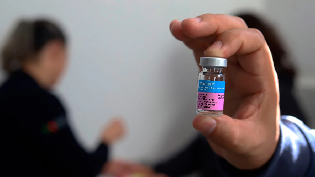 Vacuna, clave para contener pandemia: SSM