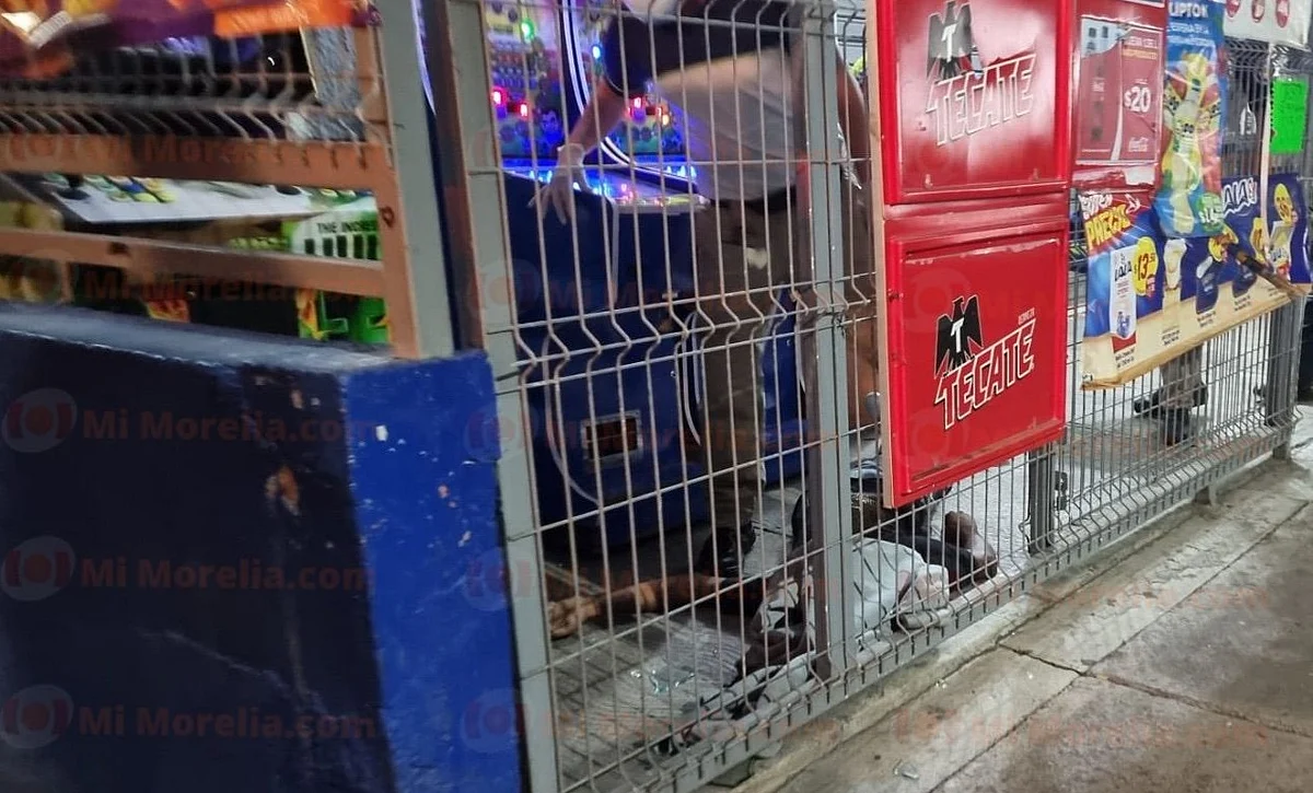 Lava carros es asesinado mientras jugaba maquinitas en tienda de Zamora