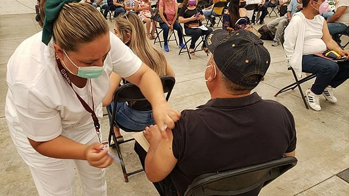 Atentos, el lunes continúa vacunación de refuerzo para personas de 40 a 59 años