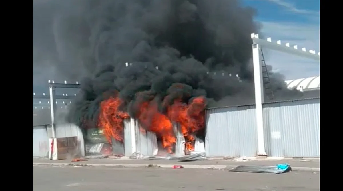 Se incendian al menos 30 bodegas de Texticuitzeo