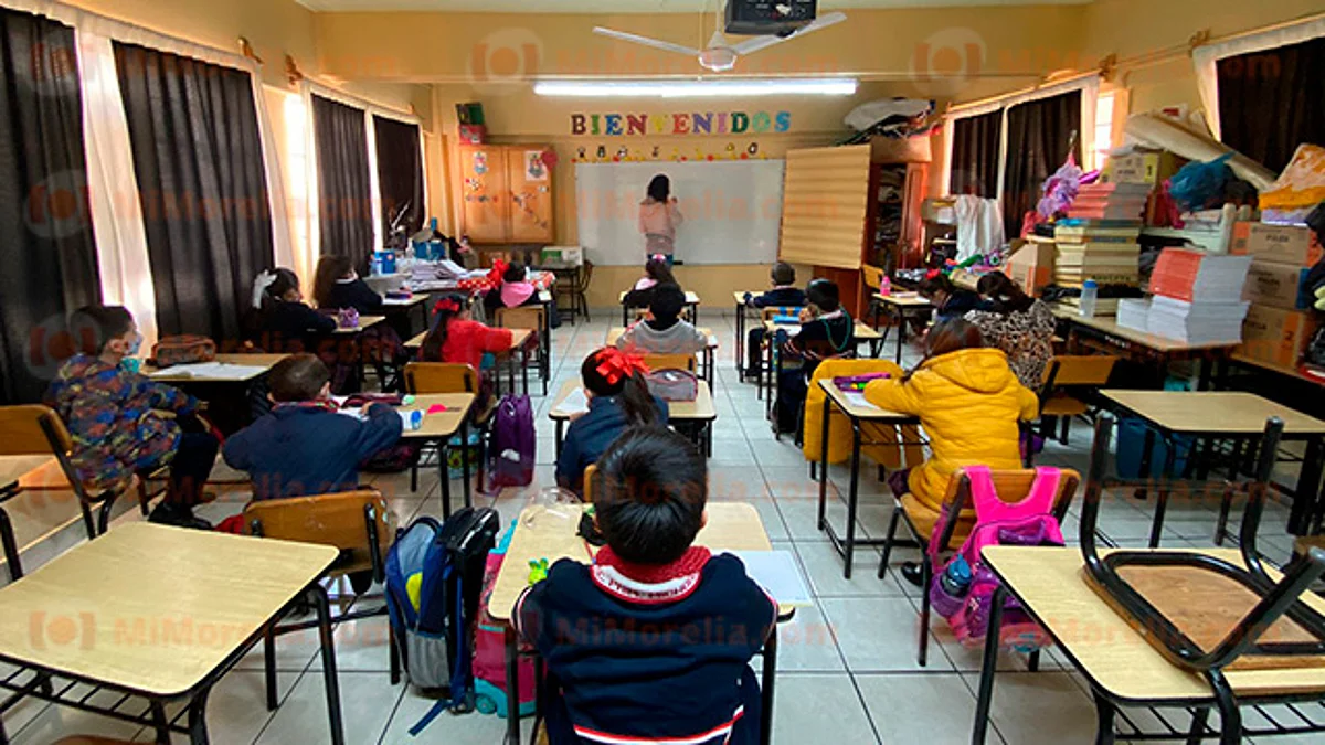 Regresa el 87.6% de escuelas de nivel básico a clases en Michoacán: SEE