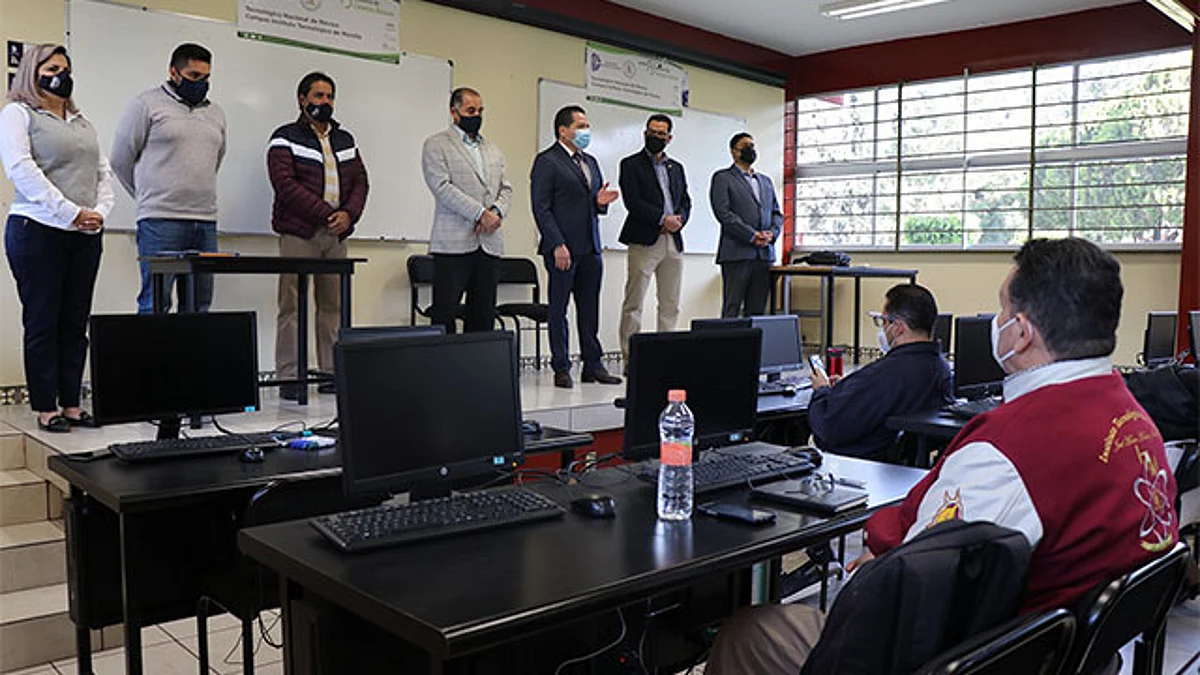 La institución tiene el compromiso de brindar la formación profesional con calidad, aseguró el director del TecNM campus Morelia