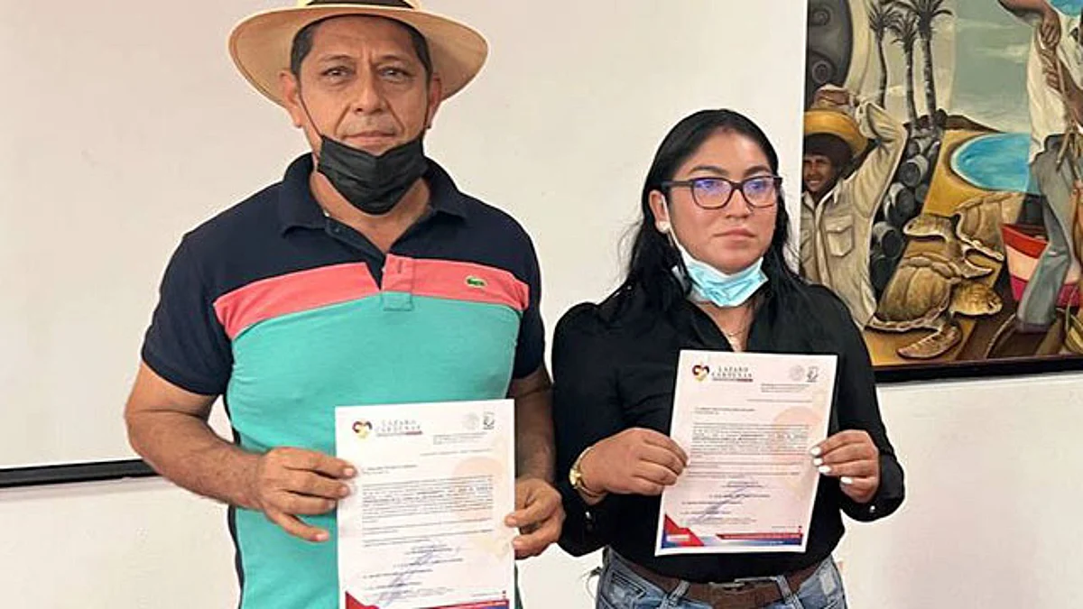 En Lázaro Cárdenas, rinden protesta a nuevo jefe de Tenencia de El Habillal