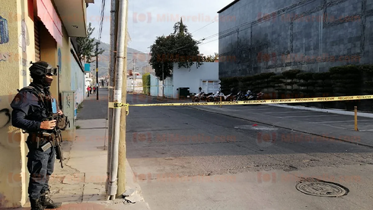 Michoacán: hallan cadáver de mujer en estacionamiento de universidad