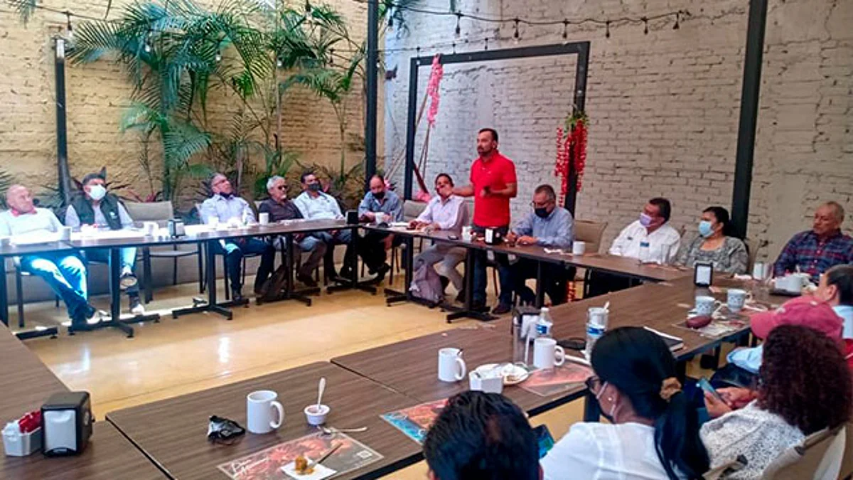 SITCBEM no quiere perder privilegios: trabajadores del Cobaem