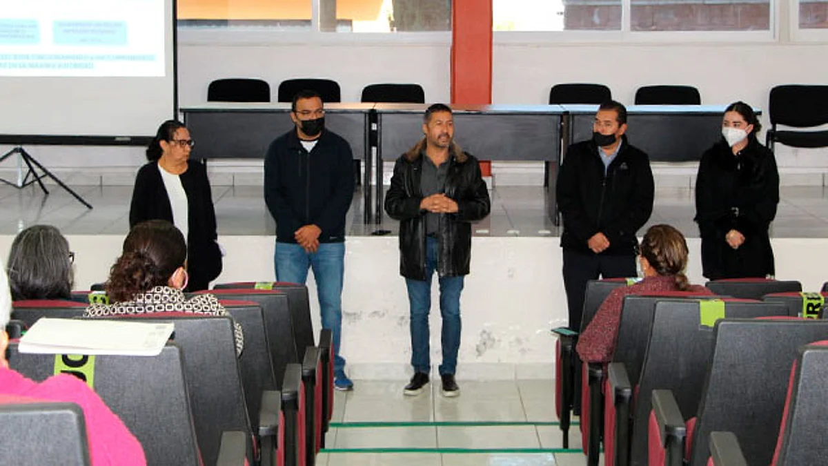 Capacita CECyTEM sobre Gestión de Archivos a su plantilla laboral
