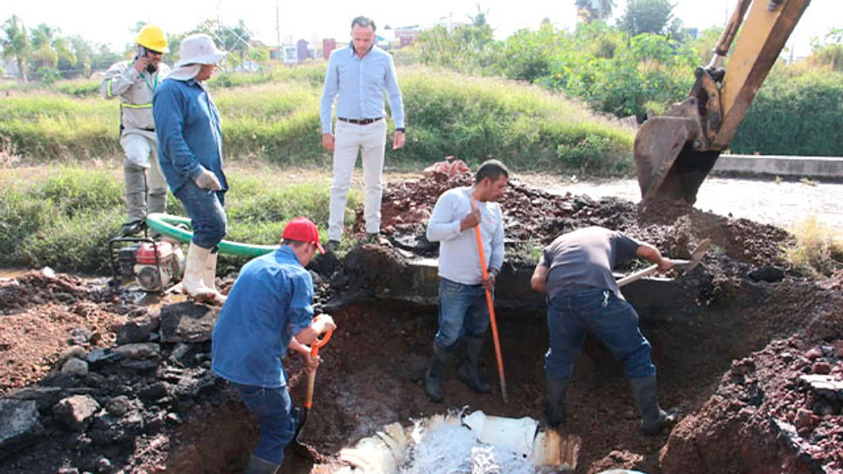 Sistema de Agua Potable y Alcantarillado de Zamora repara tuberías afectadas