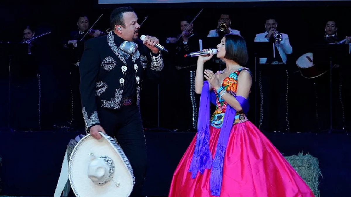 Pepe Aguilar y su hija Ángela llegan con concierto a Morelia