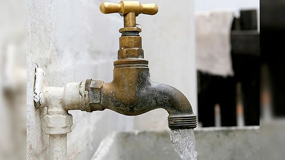 Desabasto de agua en Paracho, por reparación de tuberías: Erick Padilla