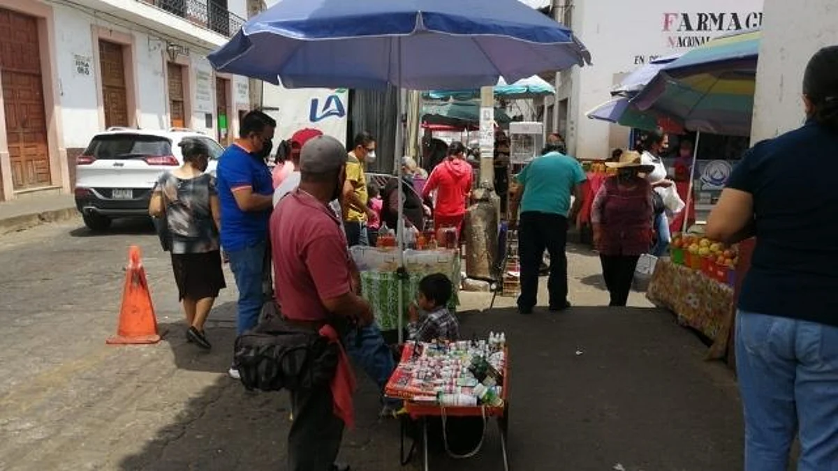 Edil de Tacámbaro muestra disposición de atender demandas colectivas