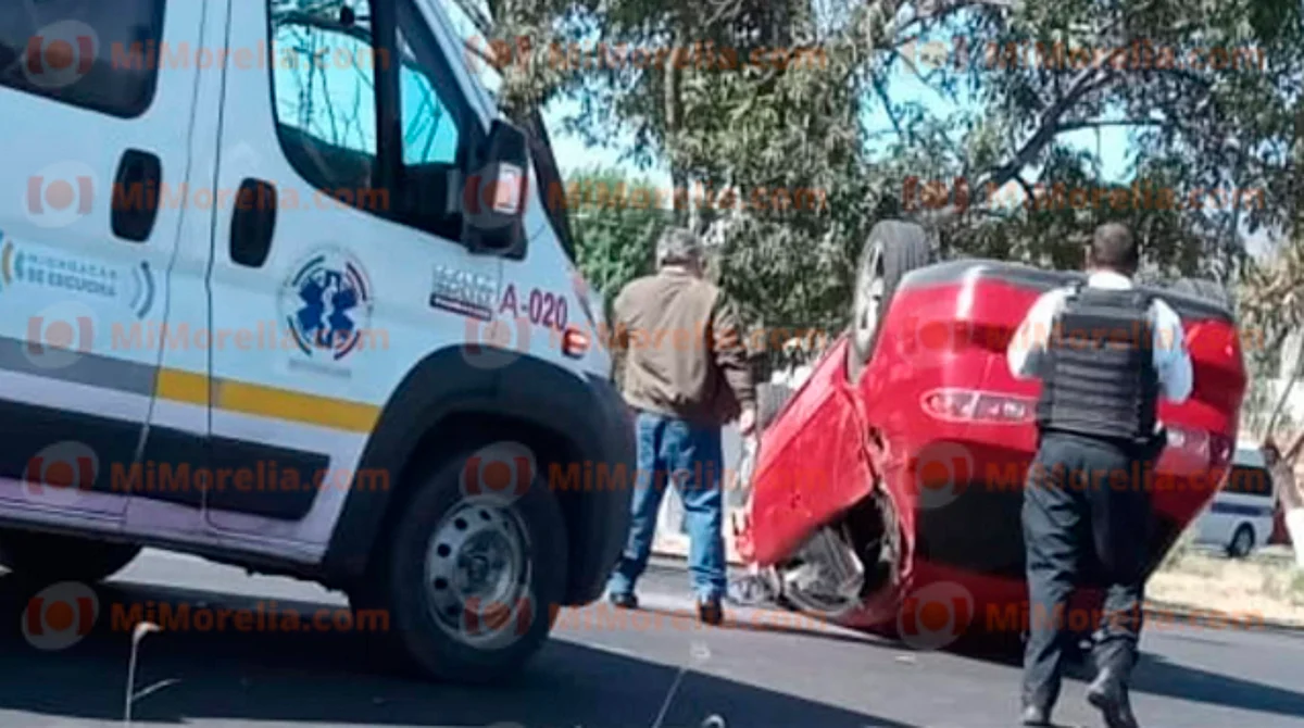 Deja 2 heridos choque en el periférico de Morelia