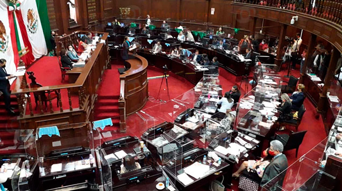 Michoacán: desechan diputados dictamen sobre despenalización del aborto