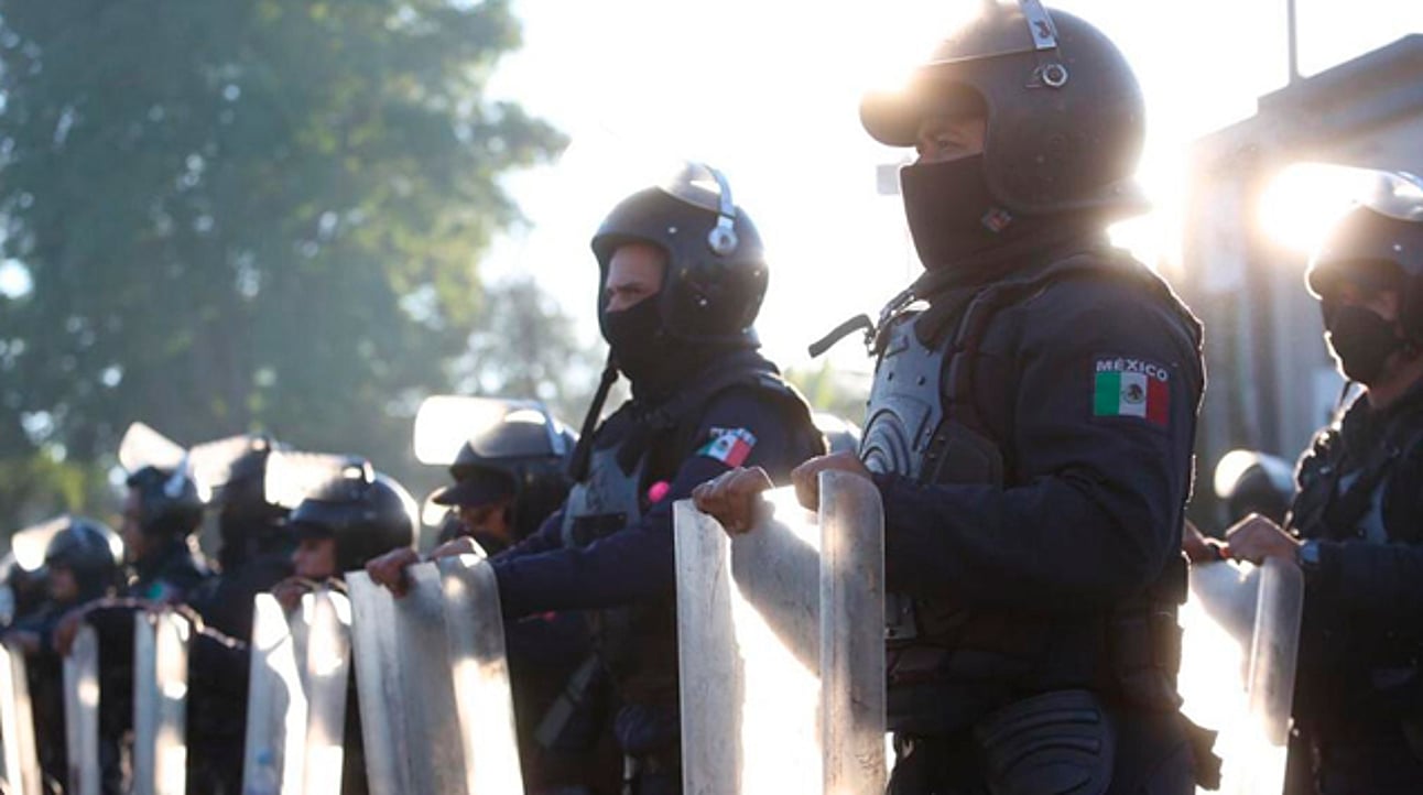 Resguardan vías del tren en Caltzontzin