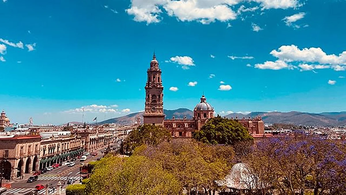 Pronostican cielo despejado y temperatura máxima de 27°C en Morelia
