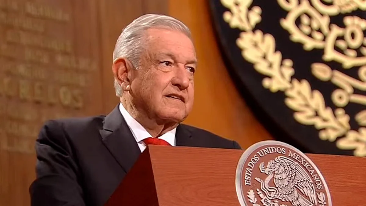 AMLO revela que pensó en crear una nueva Constitución tras ganar la presidencia