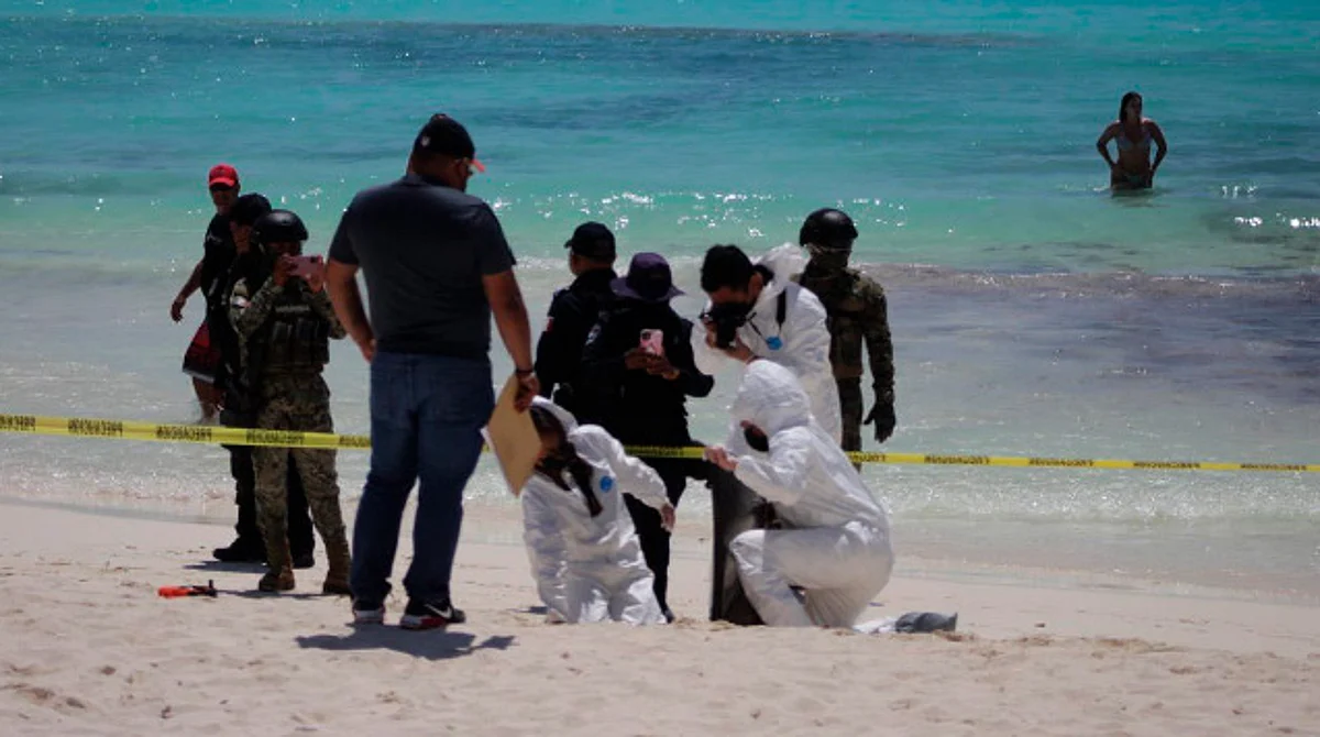 Turistas encuentran huesos humanos en una playa de Cancún